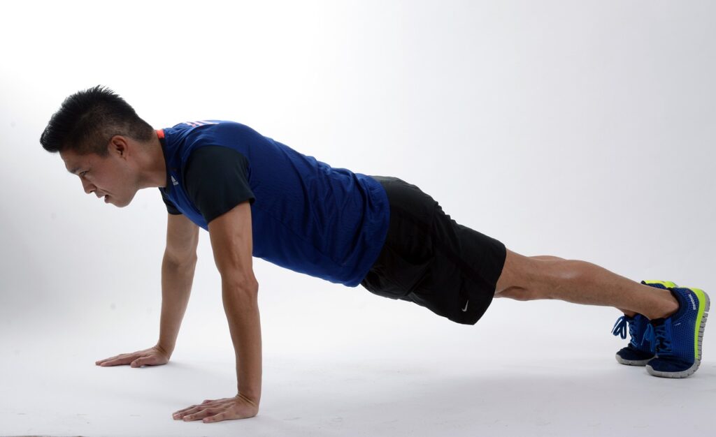 Pledge to Fitness 10-min workout includes to hold a plank for 30-40 seconds depending on your fitness level.